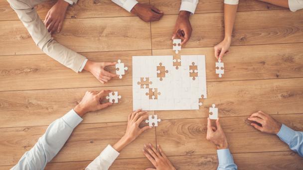  Business people finding solution together